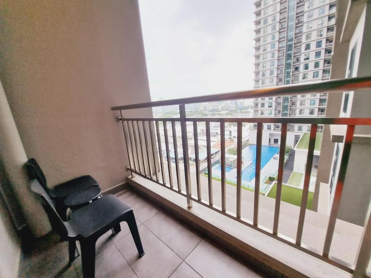 Ph2121,2,3 - Paradise Home Staycation Contactless Self Check-In Private Rooms In 3 Bedrooms Apartment Subang Jaya