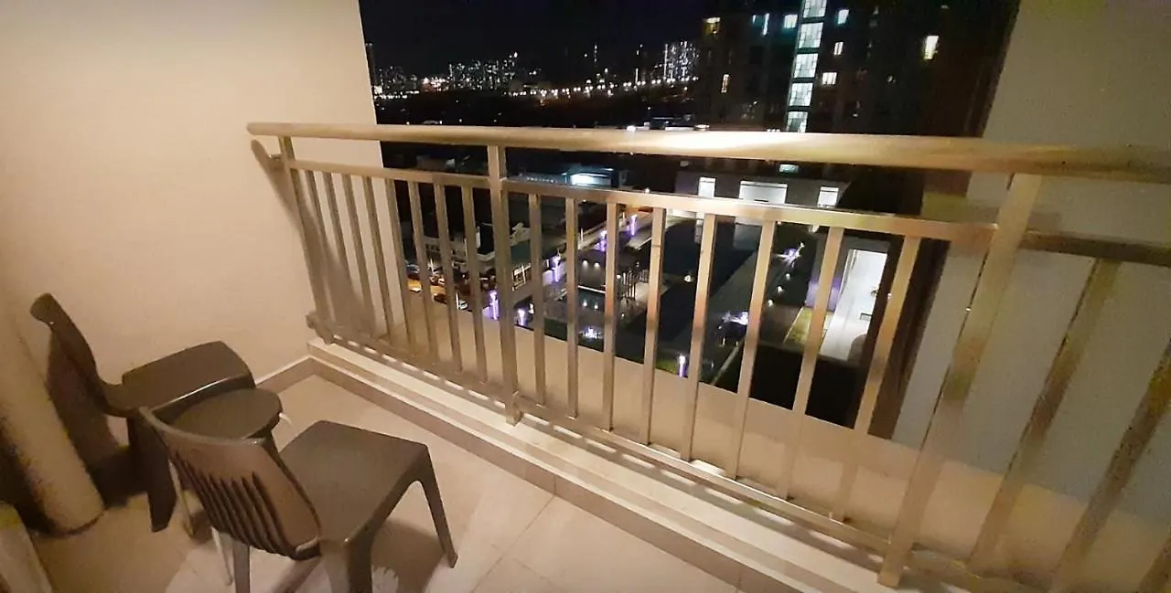 Paradise Home: Self Check-In Apartment with Private Rooms Subang Jaya 0*,  Malaysia